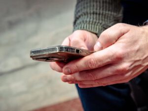 Ringde och hotade polisen 204 gånger – döms