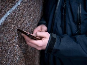 Tecken på att ditt barn hamnat i extremistkretsar