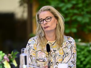Studietiden på SFI ska begränsas