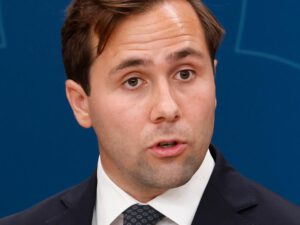 Dousa dundrar: Det är inte seriöst