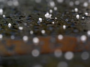 Kraftiga regn och hagelstormar i Katalonien