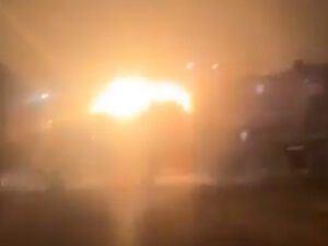 Över 100 skadade efter attacker i Israel